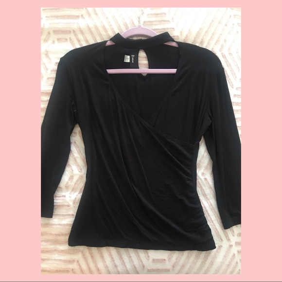 V Neck Choker Top - Picture 2 of 3